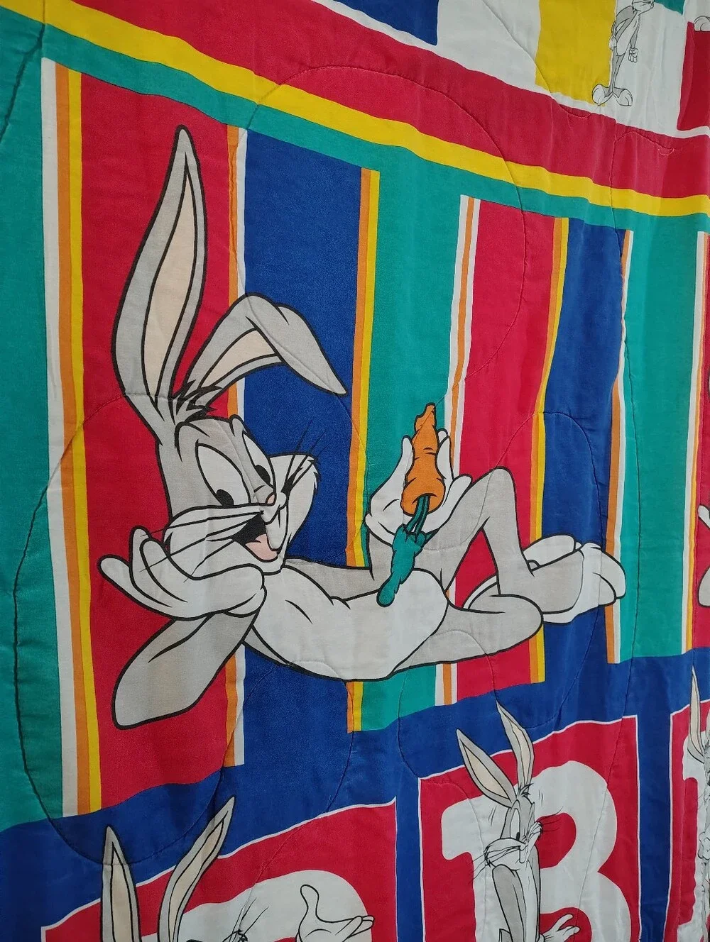 1997 Warner Bros. Bugs Bunny Looney Tunes Twin Size Comforter Bedding Vintage